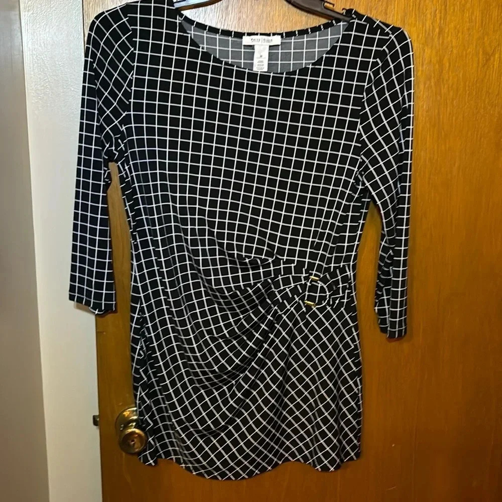 White House Black Market Geometric Print Blouse Flattering Size M